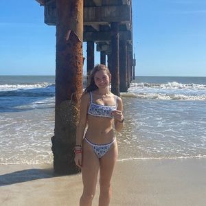 Meet your Posher, Isabella